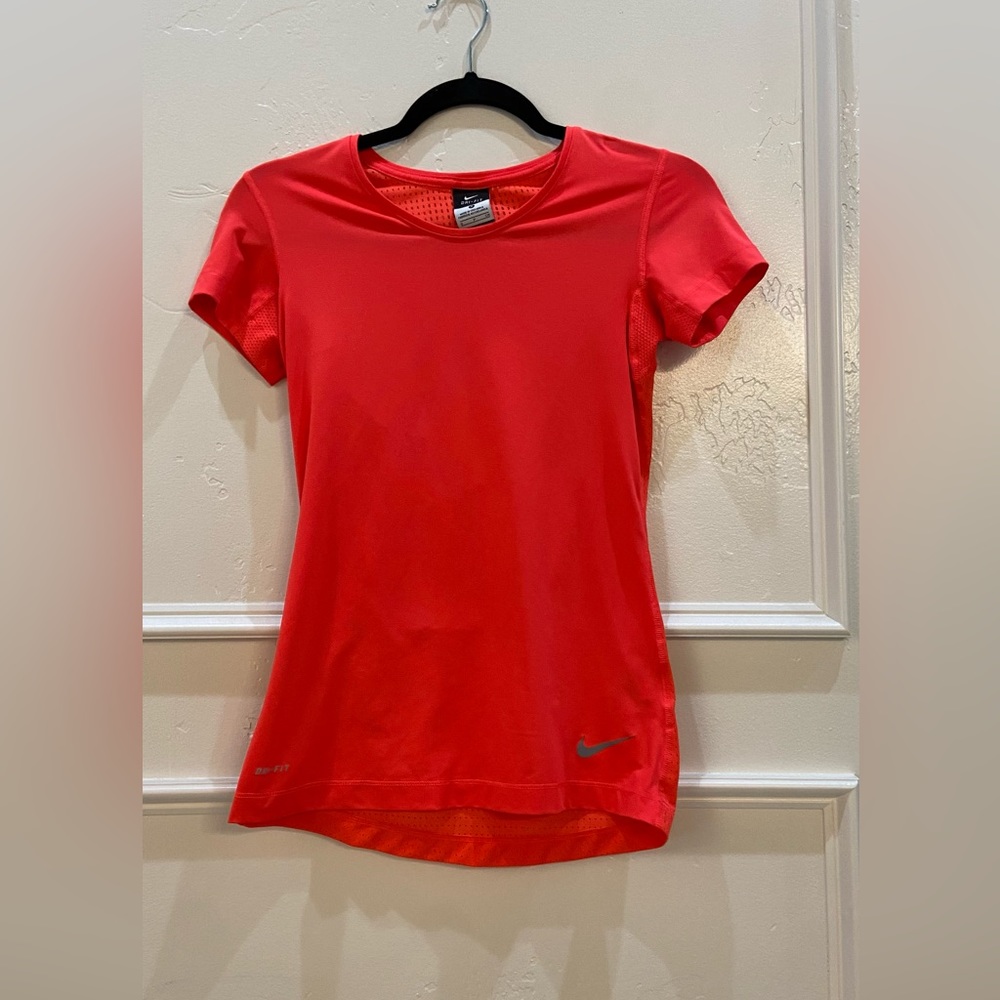 Nike Dry fit vented workout tee. Red size small.